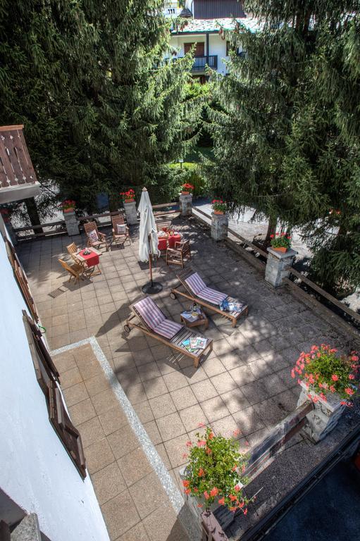 B&B Residence Checrouit Courmayeur Exterior foto